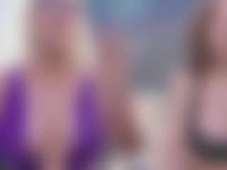 Fit Cougar's Live Sex Cam Show