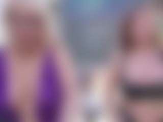 Fit Cougar's Live Sex Cam Show
