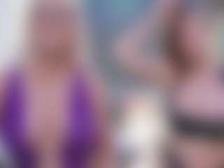 Fit Cougar's Live Sex Cam Show