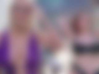 Fit Cougar's Live Sex Cam Show
