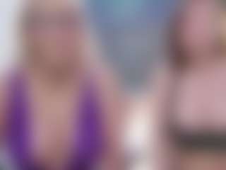 Fit Cougar's Live Sex Cam Show
