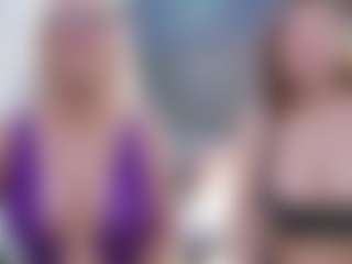 Fit Cougar's Live Sex Cam Show