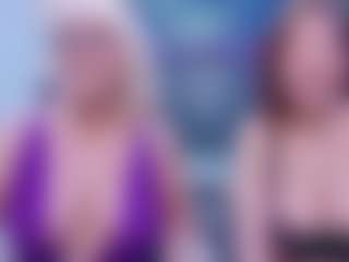 Fit Cougar's Live Sex Cam Show