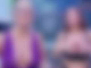 Fit Cougar's Live Sex Cam Show
