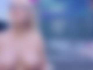 Fit Cougar's Live Sex Cam Show