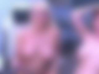 Fit Cougar's Live Sex Cam Show