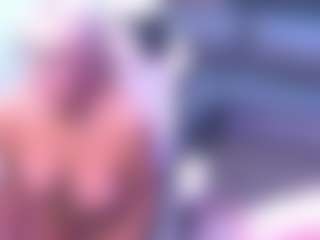 Fit Cougar's Live Sex Cam Show