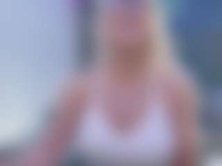 Fit Cougar's Live Sex Cam Show