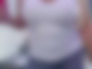 Fit Cougar's Live Sex Cam Show
