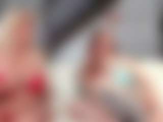 Fit Cougar's Live Sex Cam Show