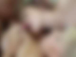 Fit Cougar's Live Sex Cam Show