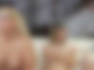 Fit Cougar's Live Sex Cam Show