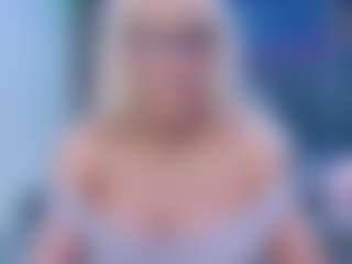 Live cam show with Fit Cougar - Body Massage on Cam Slut