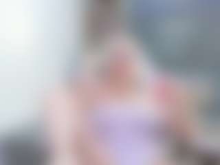 Live cam show with Fit Cougar - Oil on madthumbs