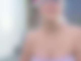 Fit Cougar's Live Sex Cam Show
