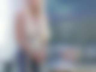 Fit Cougar's Live Sex Cam Show