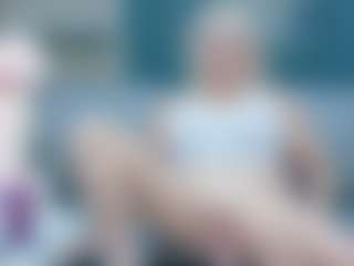Fit Cougar's Live Sex Cam Show