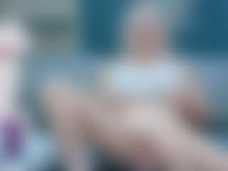 Fit Cougar's Live Sex Cam Show