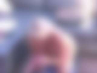 Fit Cougar's Live Sex Cam Show