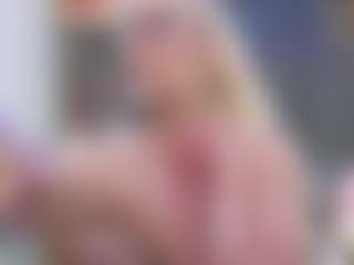 Live cam show with Fit Cougar - Oil on CamSextacy