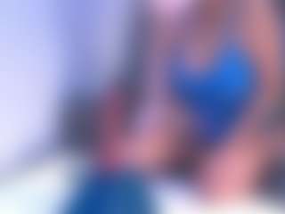 Fit Cougar's Live Sex Cam Show