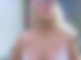 Live cam show with Fit Cougar - Lush Mature on Camsoda