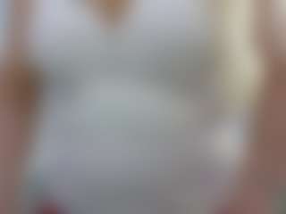 Live cam show with Fit Cougar - Athletic on luckytryst.com
