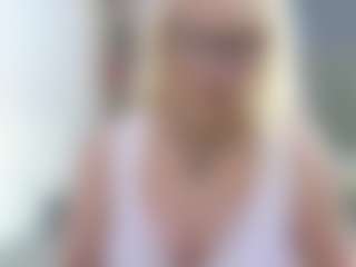Live cam show with Fit Cougar - Blue Eyes on testsause.com