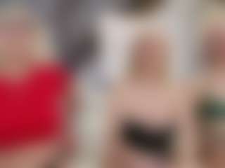 Fit Cougar's Live Sex Cam Show