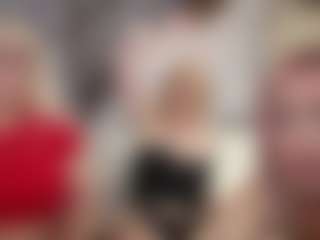Fit Cougar's Live Sex Cam Show