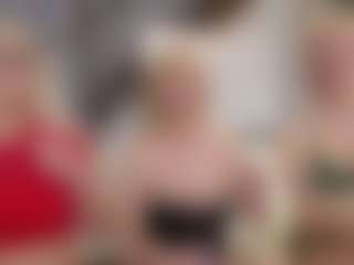 Fit Cougar's Live Sex Cam Show