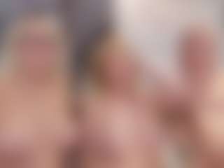 Fit Cougar's Live Sex Cam Show