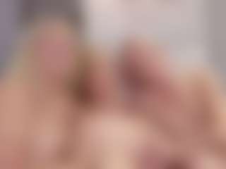 Fit Cougar's Live Sex Cam Show
