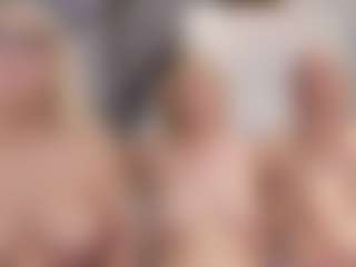 Fit Cougar's Live Sex Cam Show