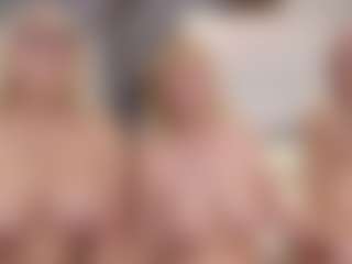 Fit Cougar's Live Sex Cam Show