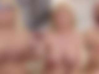 Fit Cougar's Live Sex Cam Show