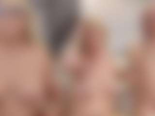 Fit Cougar's Live Sex Cam Show