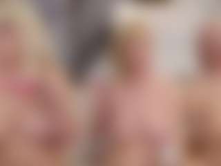 Fit Cougar's Live Sex Cam Show