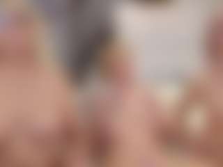 Fit Cougar's Live Sex Cam Show