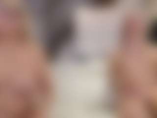 Fit Cougar's Live Sex Cam Show