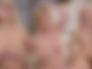 Fit Cougar's Live Sex Cam Show