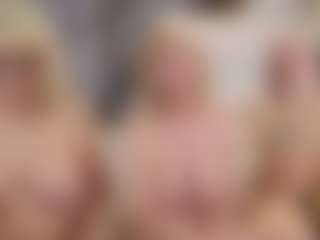 Fit Cougar's Live Sex Cam Show