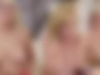 Fit Cougar's Live Sex Cam Show