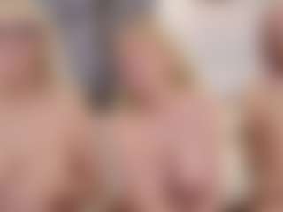 Fit Cougar's Live Sex Cam Show