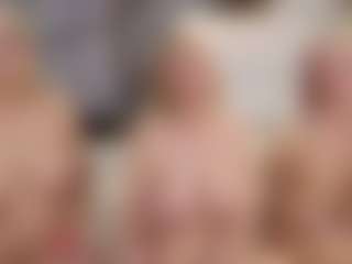 Fit Cougar's Live Sex Cam Show