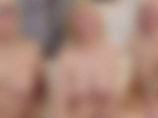 Fit Cougar's Live Sex Cam Show