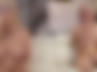 Fit Cougar's Live Sex Cam Show