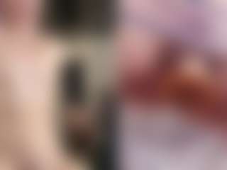 Fit Cougar's Live Sex Cam Show
