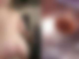 Fit Cougar's Live Sex Cam Show