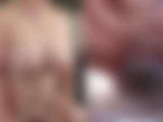 Fit Cougar's Live Sex Cam Show